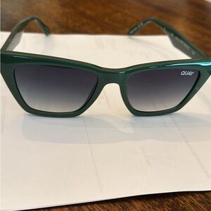 NWOT Quay Australia gradient sunglasses